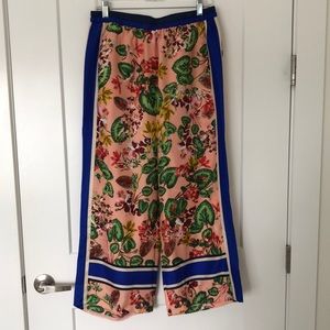 Anthroplogie silk pants - M